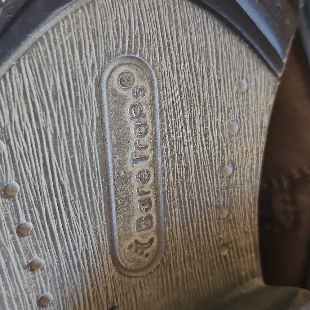 Bare Traps Boots - Picture 9 of 9
